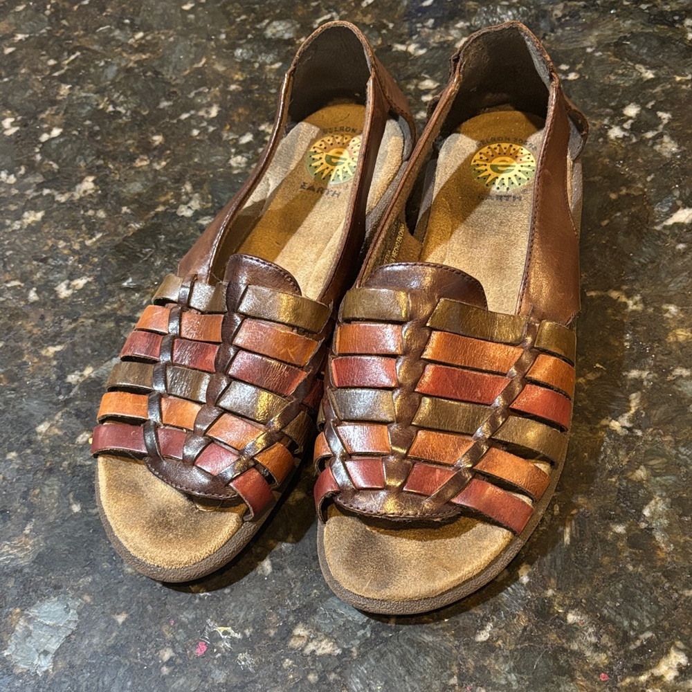 Earth Brand woven Leather Sandals! 9